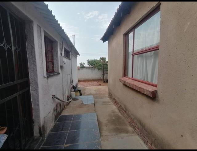 4 BEDROOM PROPERTY TO RENT IN SOSHANGUVE F